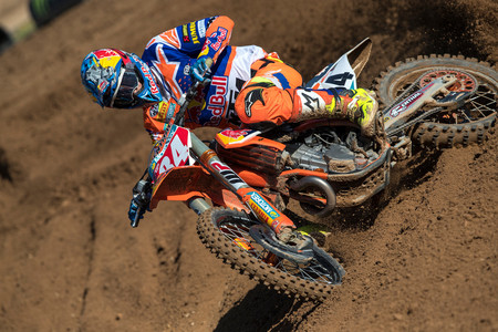 Cuarto doblete de la temporada para Jeffrey Herlings en Letonia y victoria para Thomas Kjer Olsen en MX2