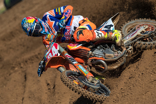 Cuarto doblete de la temporada para Jeffrey Herlings en Letonia y victoria para Thomas Kjer Olsen en MX2 