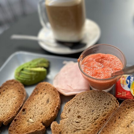 Le Petit Cafe