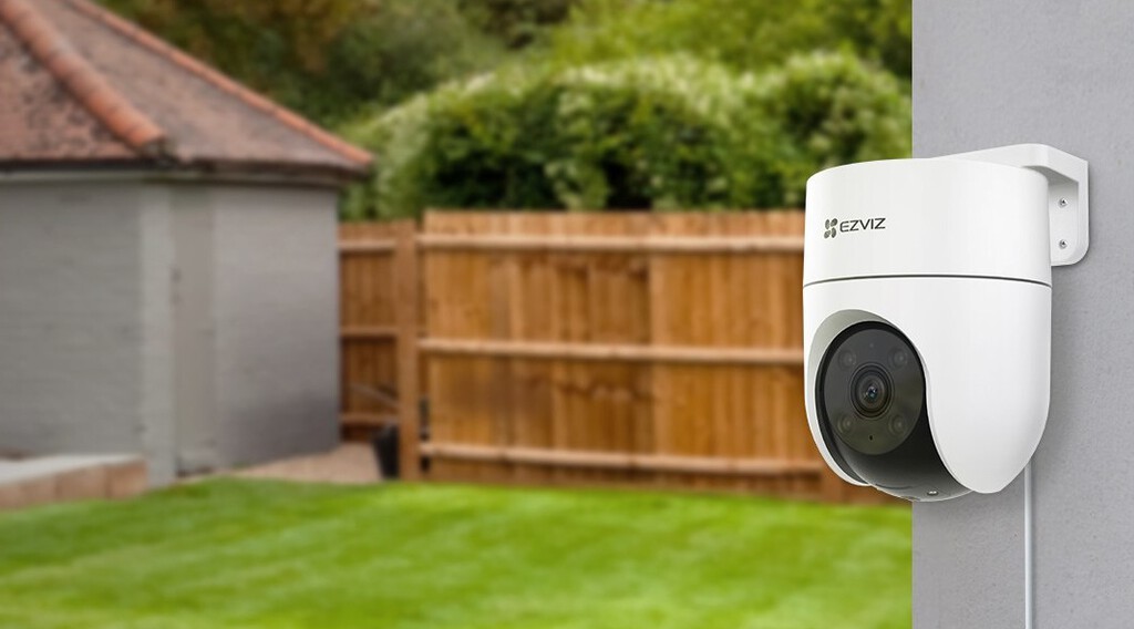 La nueva cámara de vigilancia de Ezviz se mueve sola, detecta intrusos, graba en Full HD y tiene alarma de luz y sonido
