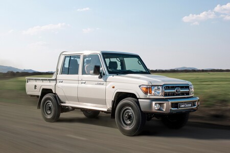 ¡La leyenda sigue viva! El incombustible Toyota Land Cruiser 70 se volverá a actualizar tras casi 40 años en el mercado