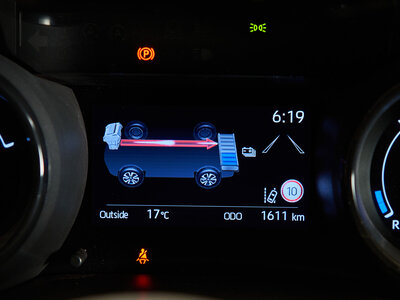 Cuándo debemos de evitar usar el freno motor en un híbrido eléctrico