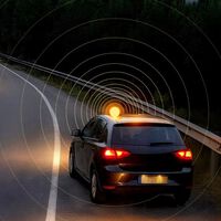 Llaman a la calma después de una demoledora investigación sobre la luz V16: "Nuestra baliza no almacena ni envía datos personales del conductor"