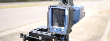 Un policía con un radar móvil puso más de 4.000 multas en menos de un año. La justicia ha dicho a los conductores que las rompan porque era corrupto