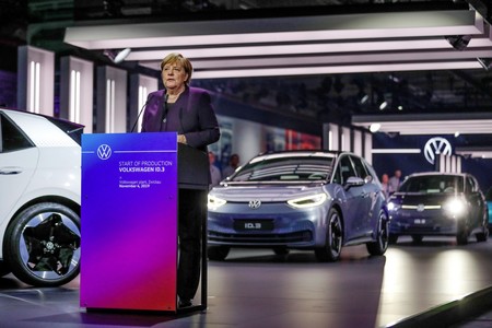 Alemania y su industria aumentan las ayudas a la compra de coches eléctricos hasta los 6.000 euros