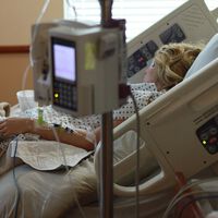 "Si el médico te dice que debes elegir entre el bebé y yo, por favor sálvame": la dura decisión de algunas madres antes del parto