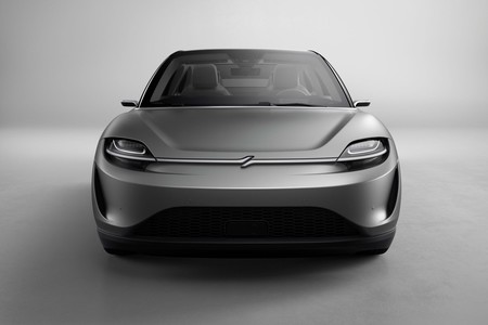 De los videojuegos a la calle: Sony ahora hace coches eléctricos, como el Sony Vision-S que ha presentado en Las Vegas