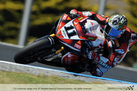 Accidentada salida de la primera manga de superbikes en Phillip Island