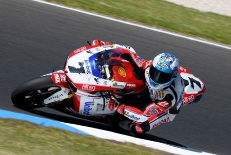 Superbikes 2011: Carlos Checa se lleva la superpole... y los demás entrenamientos