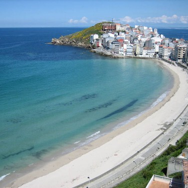 El pueblo secreto del norte de España donde todavía es verano y los turistas confunden con Amalfi 