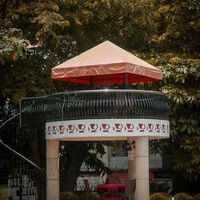 Sin obras ni herramientas: este es el toldo de Leroy Merlin que se está agotando antes de verano  