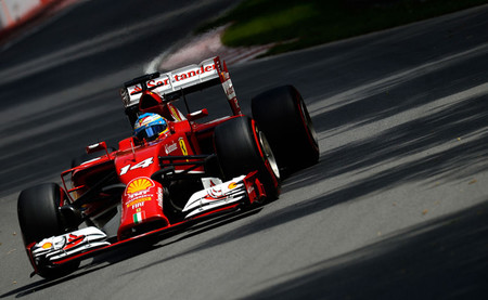 Fernando Alonso sigue en su línea con un Ferrari que no tiene lo que hay que tener