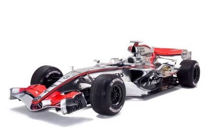 Vodafone regala 100 Mercedes C180K SportCoupé
