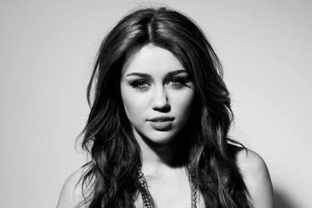 ¿Cuándo dejó Miley Cyrus de ser una niña para convertirse en un icono sexual?
