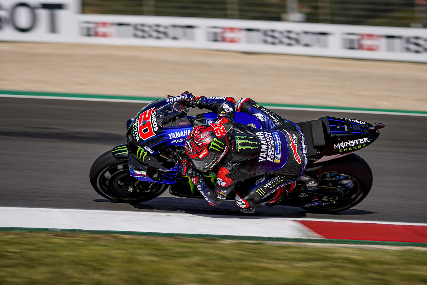 Fabio Quartararo remonta para ponerse líder de MotoGP y Marc Márquez da la talla en su regreso