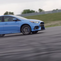 Video: El Ford Focus RS y su Drift Mode son garantía de diversión para todas las edades