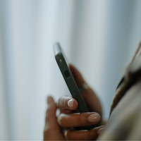 Como saber a localização de alguém com seu número de celular no Android ou iPhone? Conheça os métodos  