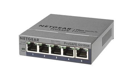 ¿Te faltan puertos ethernet? En Amazon tienen la solución: este switch Netgear GS105E por 24,90 euros 