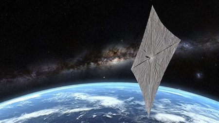 Esta es la primera nave espacial en elevar su órbita alrededor de la Tierra utilizando la luz solar