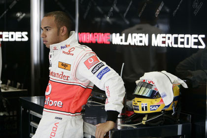 Lewis Hamilton acumula demasiados errores