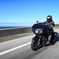 La nueva Indian Challenger llega con el motor más musculoso de la historia de la marca y repleta de tecnología