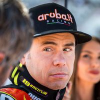 "Mi problema son los pilotos sin cerebro". Álvaro Bautista, encendido con Scott Redding tras su accidente en Portimao 