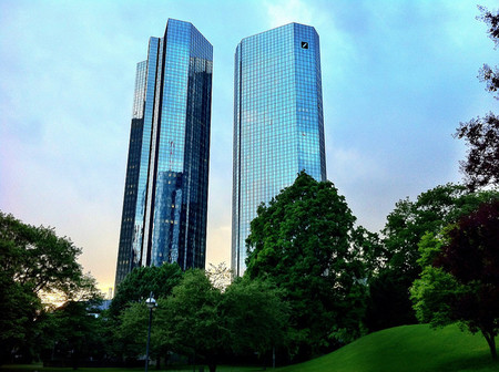 Deutsche Bank pierde 1.150 millones de euros en cuarto trimestre de 2013