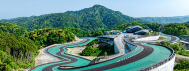 Este multimillonario quería un circuito privado y ha talado una montaña para construírselo. Ahora tiene el Disneyland de los petrolheads