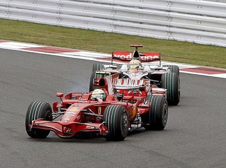Lewis Hamilton y Felipe Massa siguen fallando