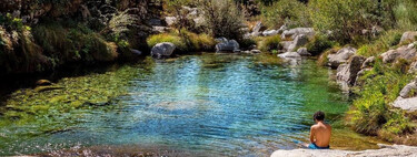 La capital mundial de las piscinas naturales es el destino estrella de este verano y está a menos de cinco horas en coche desde Madrid 