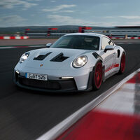 ¡Brutal! El nuevo Porsche 911 GT3 RS es un radical coche de carreras con matrícula que tiene hasta DRS