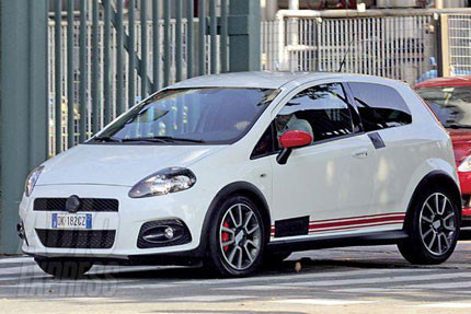 Nuevas fotos espía del Fiat Grande Punto Abarth