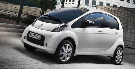 Las ayudas disparan las ventas de eléctricos en Francia