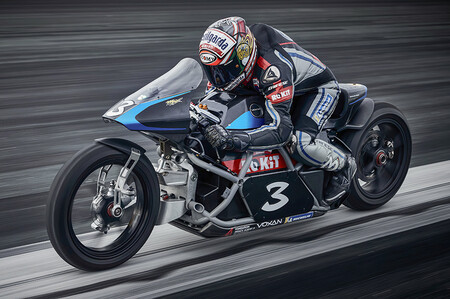 ¡Histórico! Max Biaggi arrasa con la moto eléctrica más rápida del mundo: 11 récords y más de 400 km/h