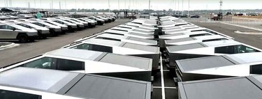 La Tesla Cybertruck es oficialmente un fracaso: por cada pick-up eléctrica que ha vendido Elon Musk en 2025 se han vendido dos Dacia Sandero en España