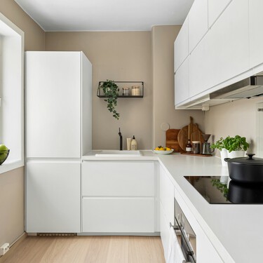 No ocupa espacio y retiene los malos olores: así es el cubo de basura a precio de saldo en el outlet de El Corte Inglés 