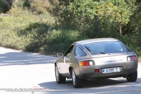 Porsche 928