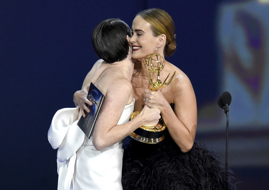 En vídeo: los mejores y peores estilismos de la alfombra roja de los Emmys 2018 