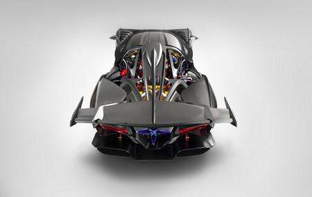 El Apollo Intensa Emozione rodando en circuito a punta de gas es oro puro para tus oídos
