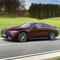 El nuevo Mercedes-AMG GT 4 puertas estrena tímidas actualizaciones para allanar el camino a las verisones híbridas enchufables