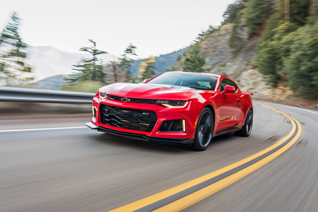 Chevrolet Camaro ZL1, a prueba: la historia de un Corvette con asientos traseros