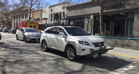Apple aumenta el tamaño de su equipo responsable de probar autos sin conductor en California