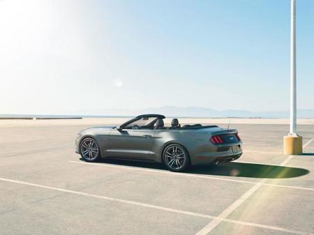 Ford Mustang Convertible 2014