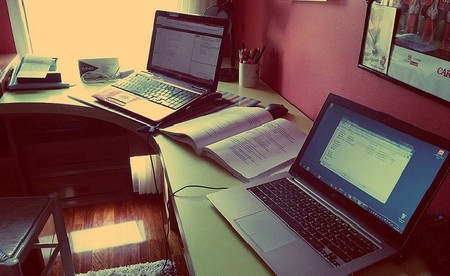 Los españoles gastamos un 10 % menos en Internet y fijo que en 2012