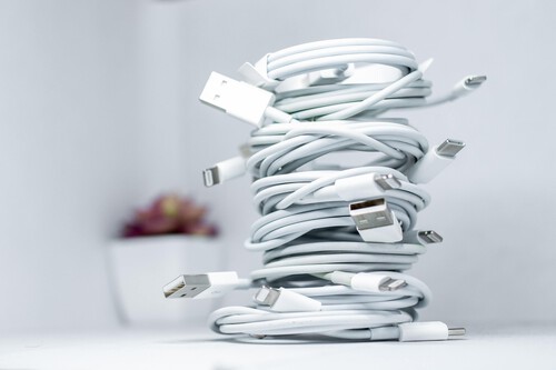 Cables y adaptadores para cargar el móvil en coche: ocho opciones por menos de 15 euros