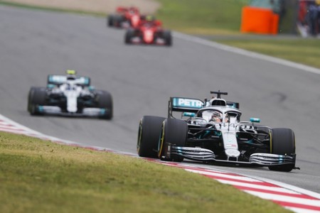 Mercedes no priorizará la Fórmula 1 sobre la Fórmula E y Ferrari se niega a pasarse a los coches eléctricos