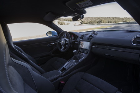 Porsche 718 Cayman Gts