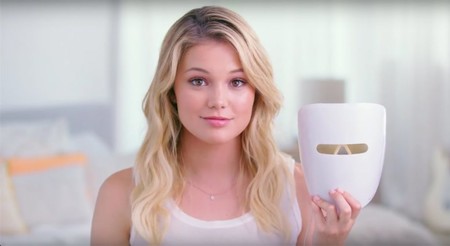 Neutrogena Visibly Clear, la máscara de fototerapia que acabará con tu acné en casa