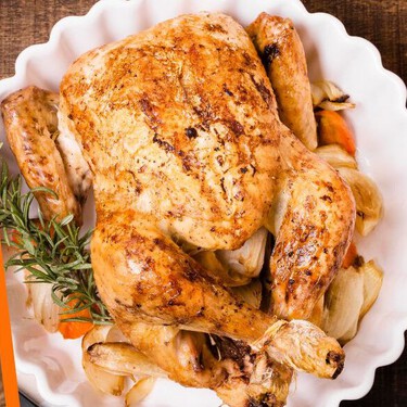 Cómo hacer un pollo entero a la naranja para Navidad, con la receta y trucos del chef Oropeza