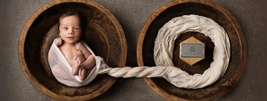 La preciosa y emotiva fotografía de un recién nacido junto a las cenizas de su hermano gemelo 